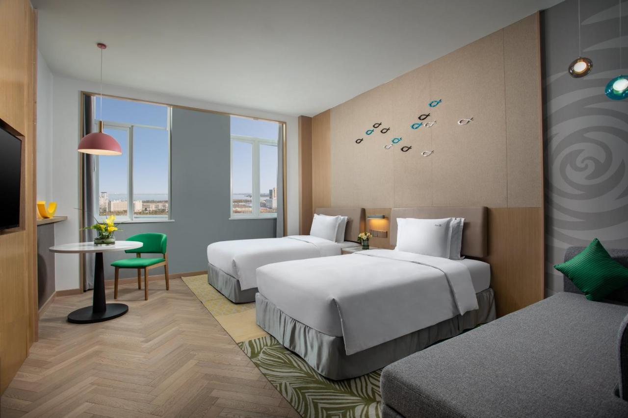 Holiday Inn Shanghai Dishui Lake By Ihg Nanhui Exterior photo